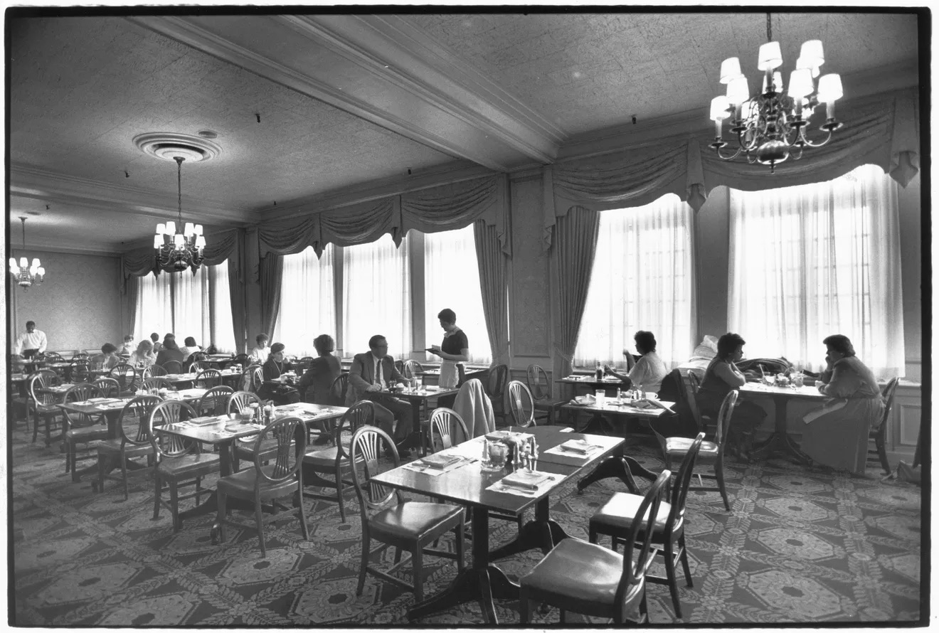 The Tea Room at L.S. Ayres – Indianapolis